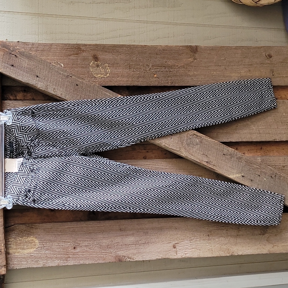 Brand new Big Star Black & White Chevron skinny jeans.